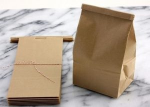 Hướng dẫn cách làm túi giấy đơn giản đựng đồ ăn vặt